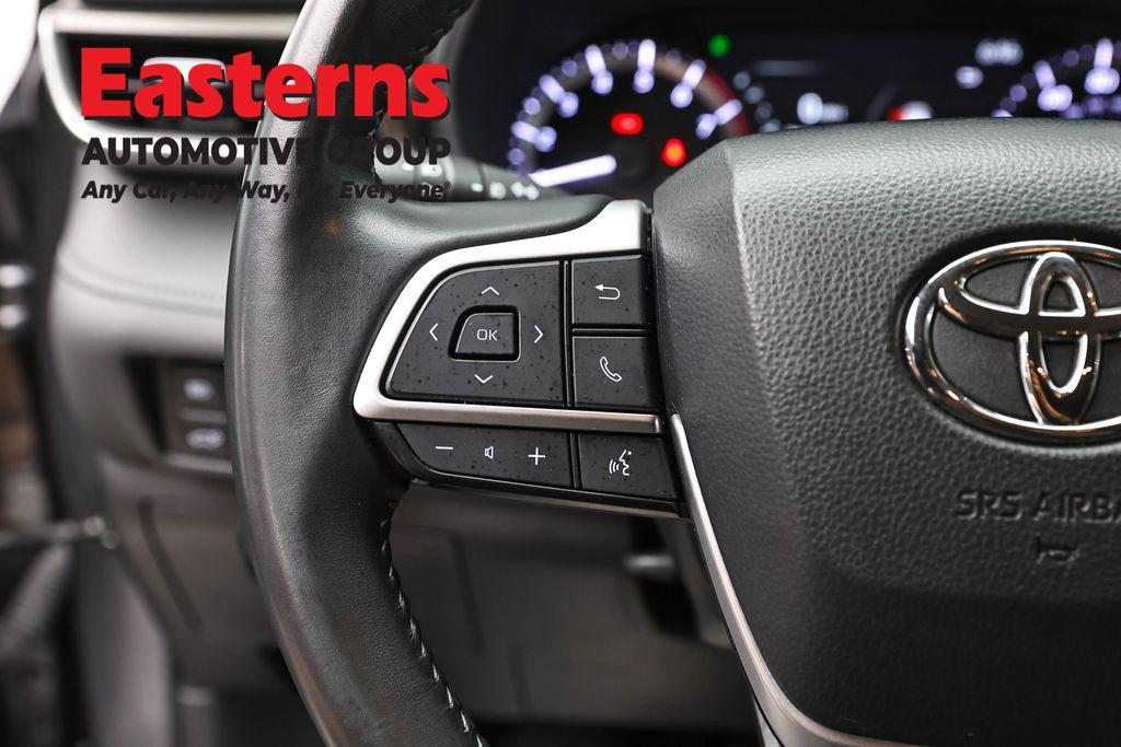 used 2024 Toyota Highlander car, priced at $32,750