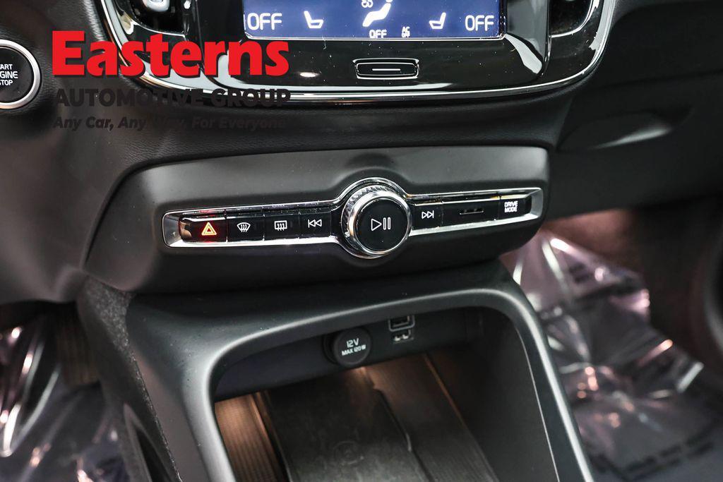 used 2021 Volvo XC40 car, priced at $25,089
