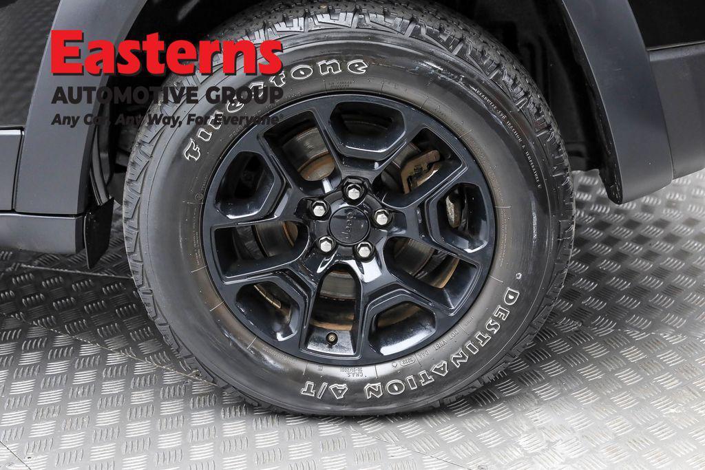 used 2022 Jeep Cherokee car, priced at $23,950