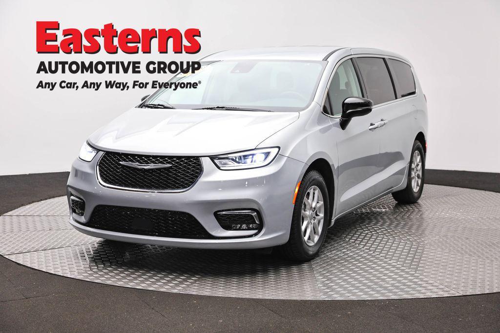 used 2024 Chrysler Pacifica car, priced at $24,950