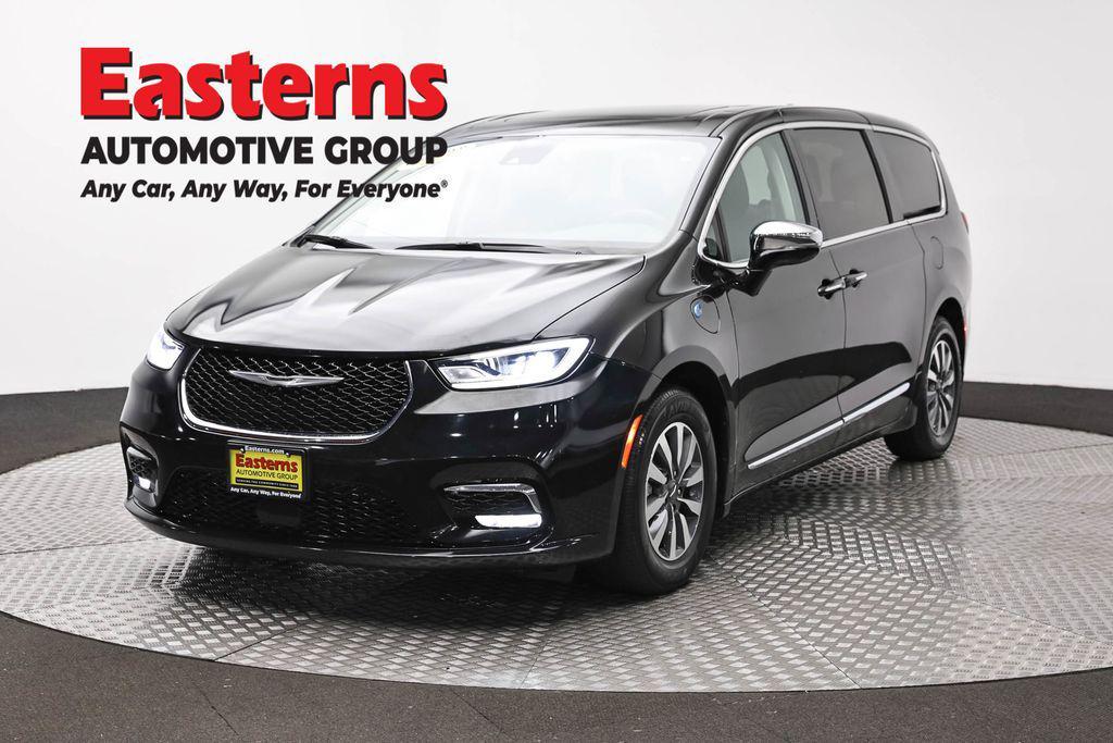 used 2023 Chrysler Pacifica Hybrid car, priced at $27,749