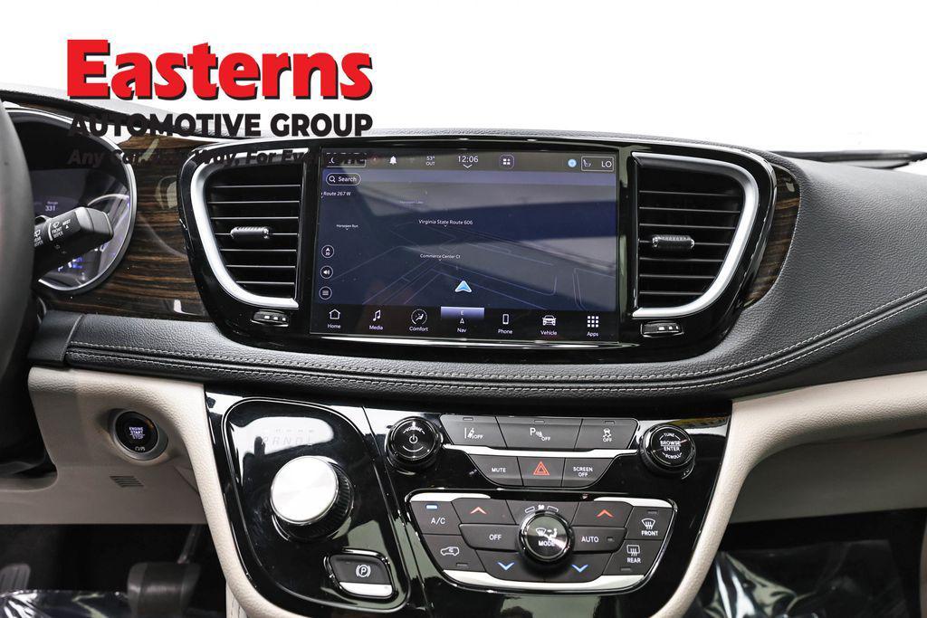 used 2023 Chrysler Pacifica Hybrid car, priced at $27,749