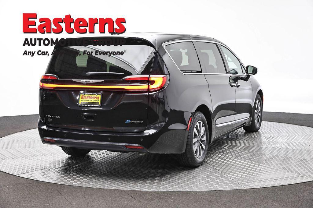 used 2023 Chrysler Pacifica Hybrid car, priced at $27,749