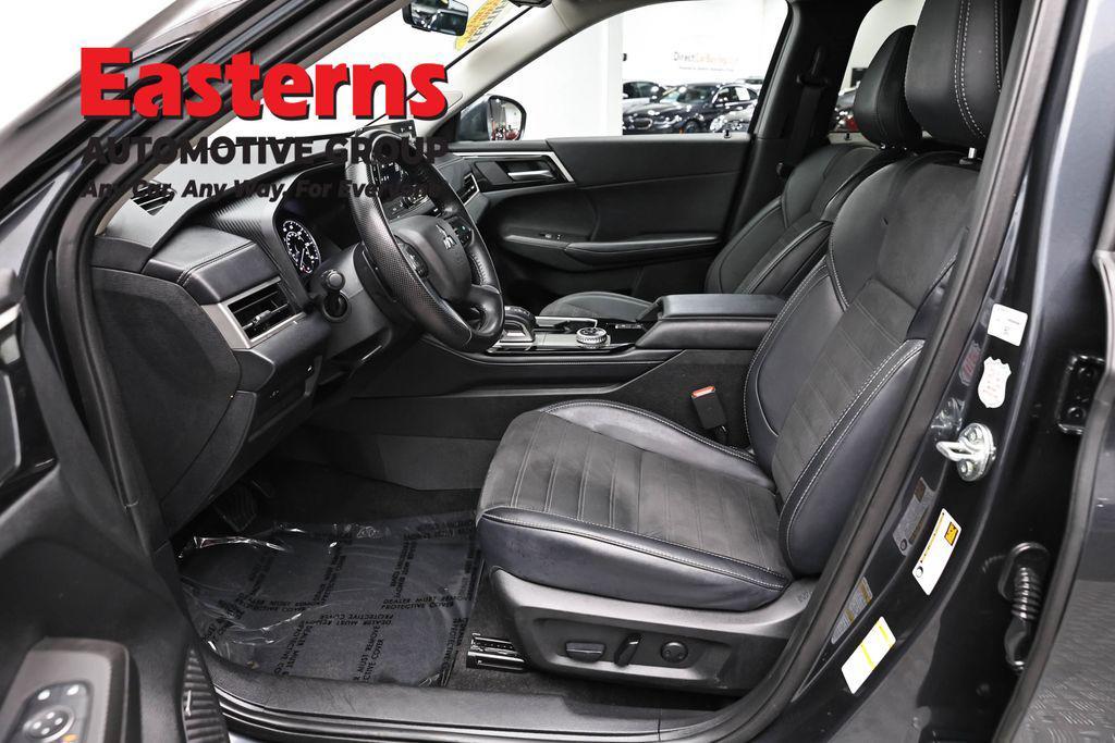 used 2025 Mitsubishi Outlander car, priced at $27,689