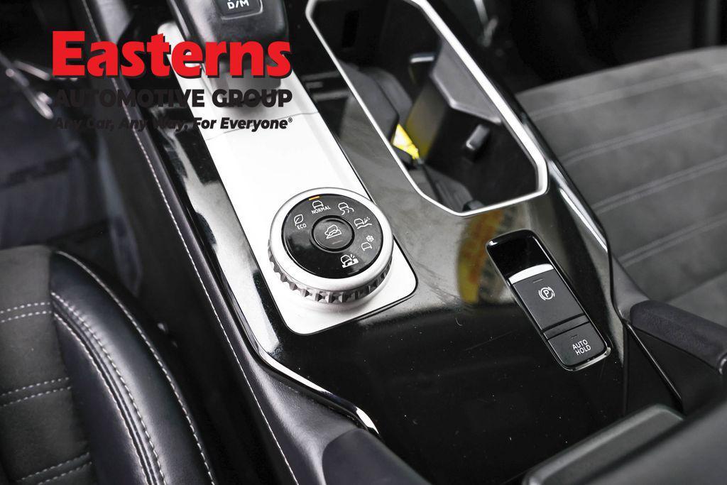 used 2025 Mitsubishi Outlander car, priced at $27,689