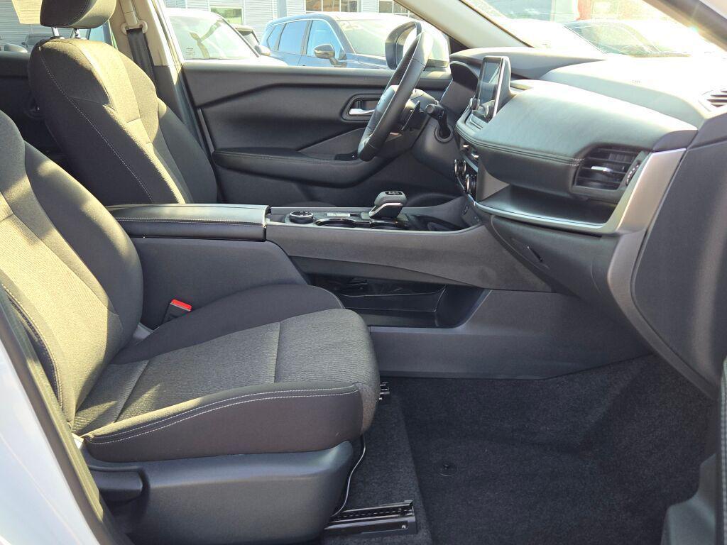 used 2025 Nissan Rogue car, priced at $29,000