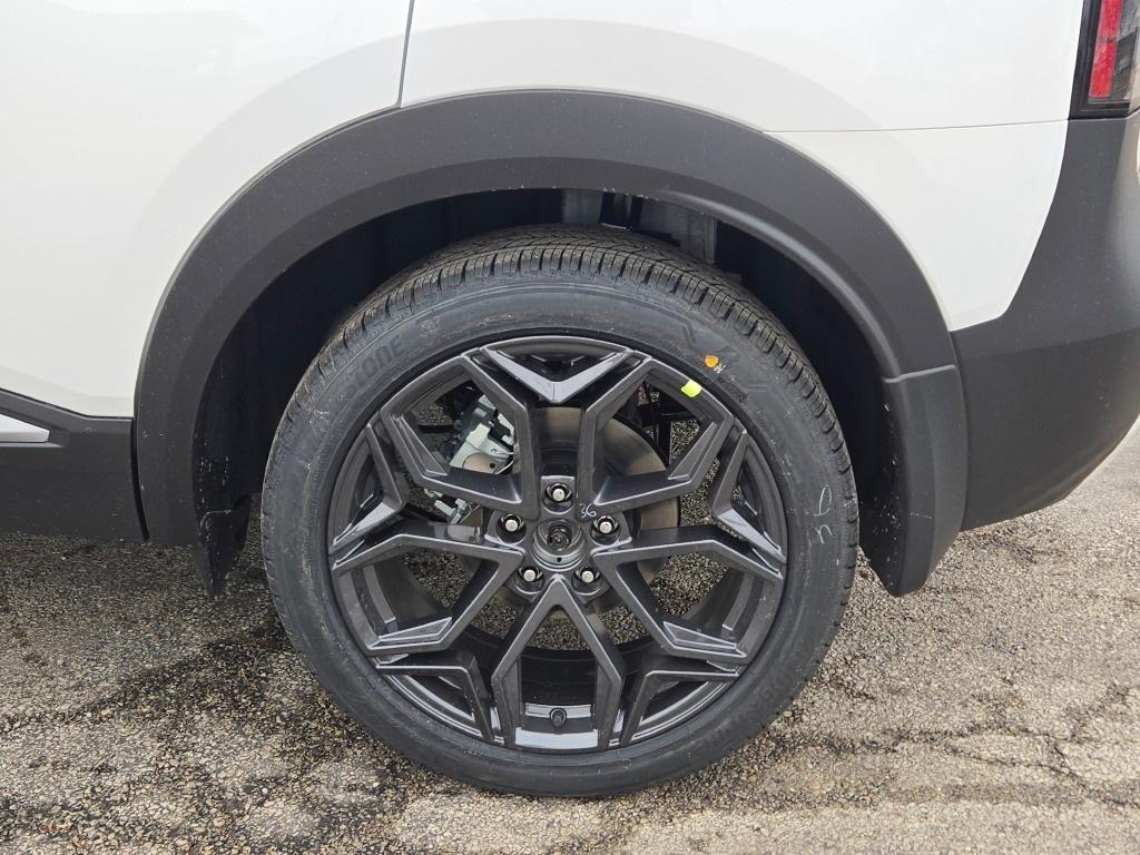 new 2026 Nissan Kicks car, priced at $32,775