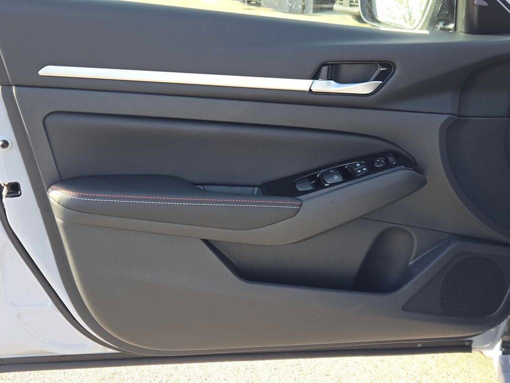 new 2025 Nissan Altima car, priced at $31,385