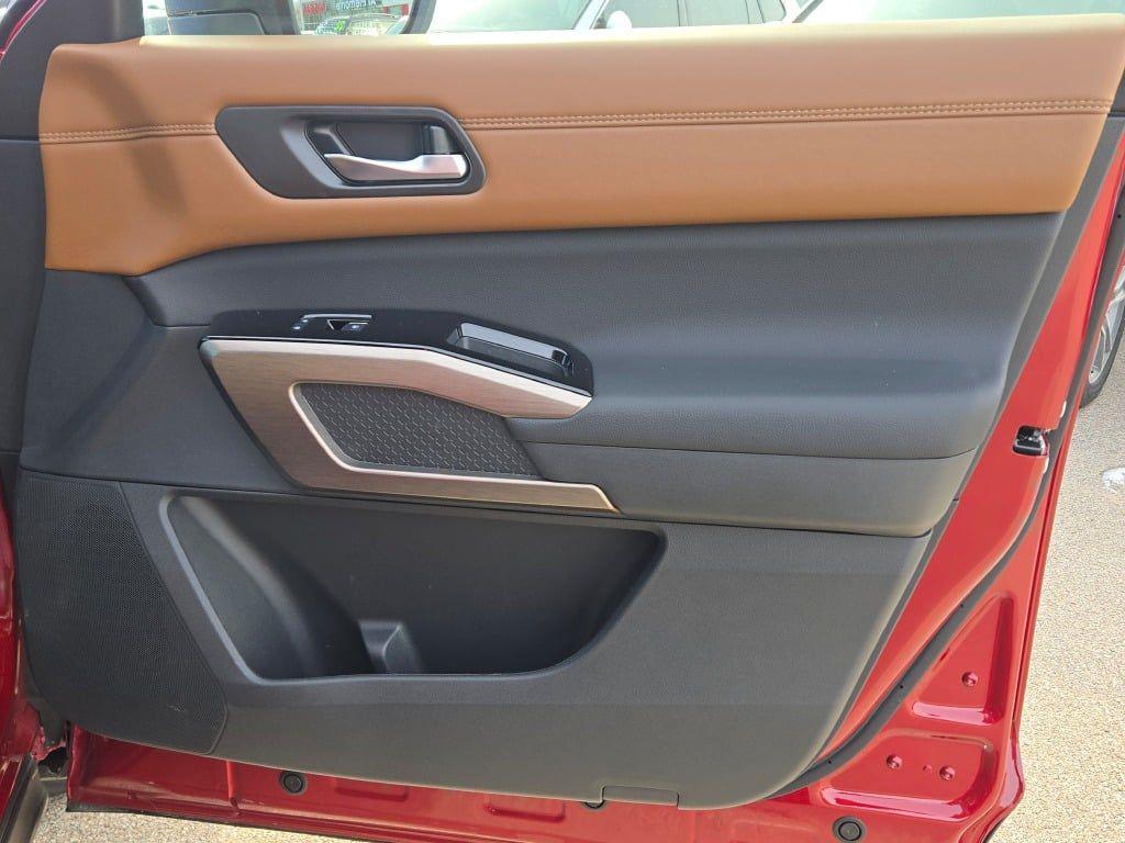 used 2025 Nissan Pathfinder car, priced at $45,000