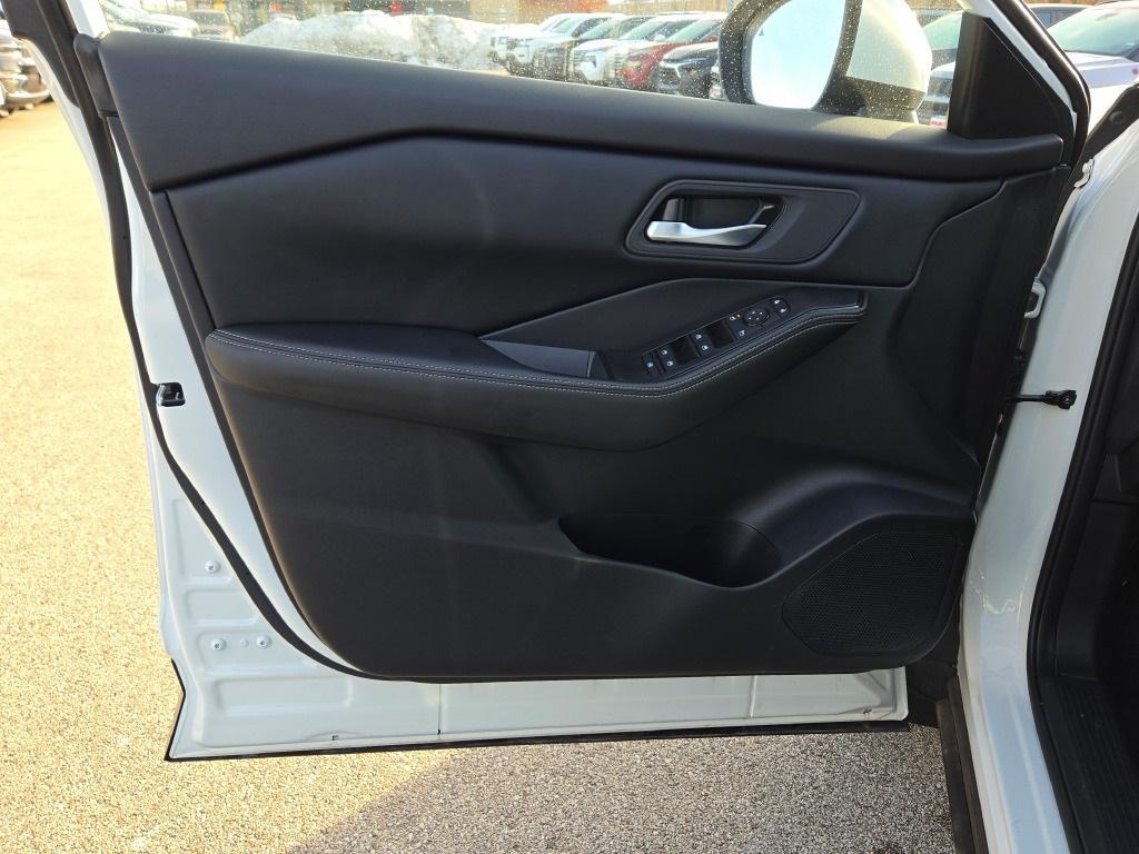 used 2025 Nissan Rogue car, priced at $28,000