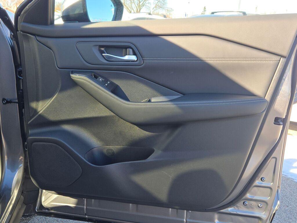 used 2025 Nissan Rogue car, priced at $32,500