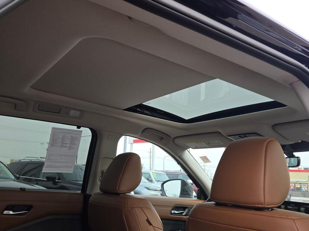 used 2024 Nissan Pathfinder car, priced at $40,900