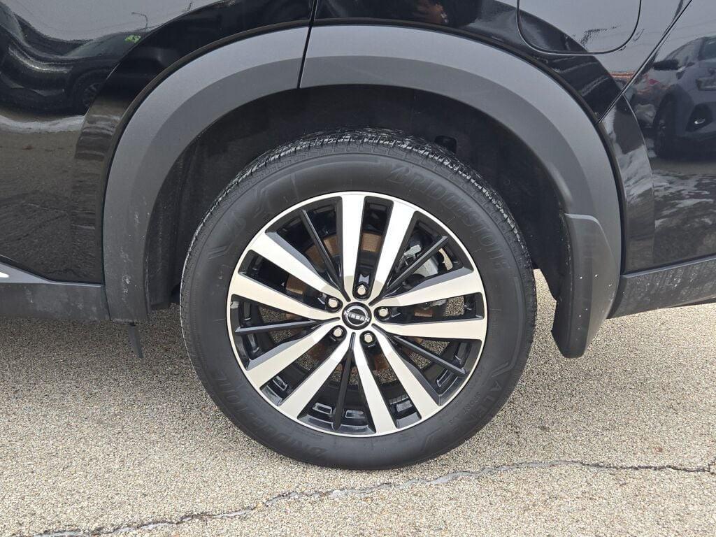 used 2024 Nissan Pathfinder car, priced at $40,900