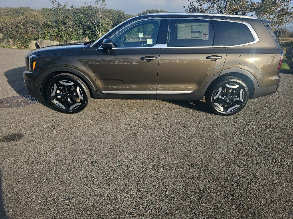 new 2025 Kia Telluride car, priced at $45,829