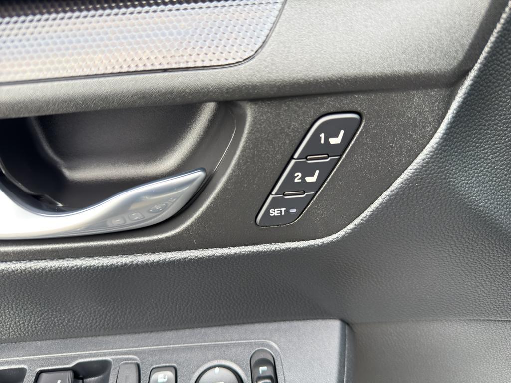 used 2024 Honda CR-V Hybrid car, priced at $32,995