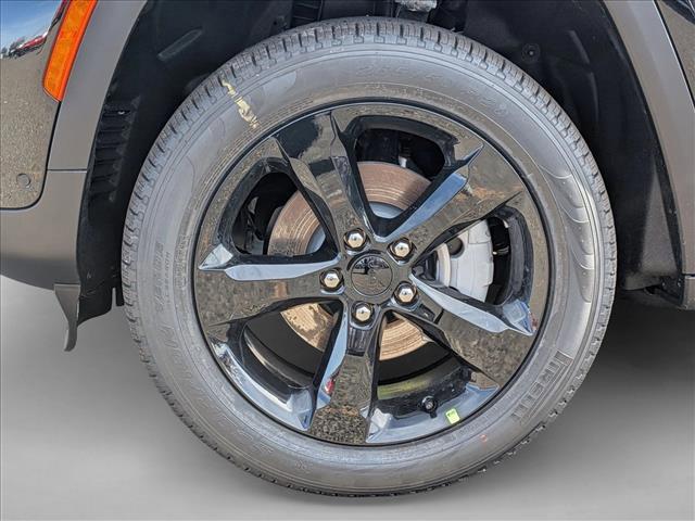 new 2025 Jeep Grand Cherokee car, priced at $51,225
