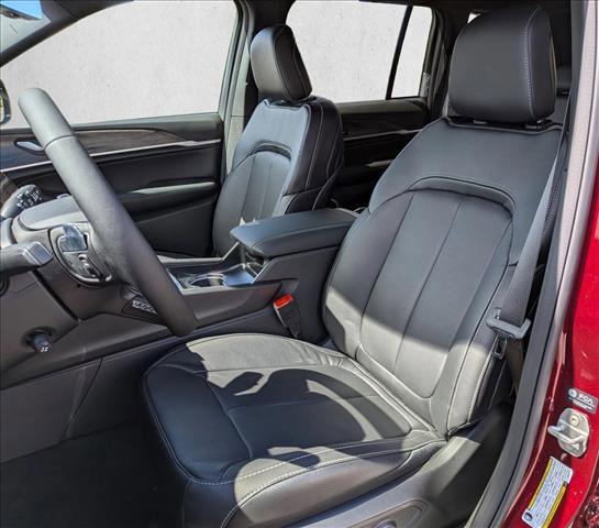 new 2026 Jeep Grand Cherokee car, priced at $48,375