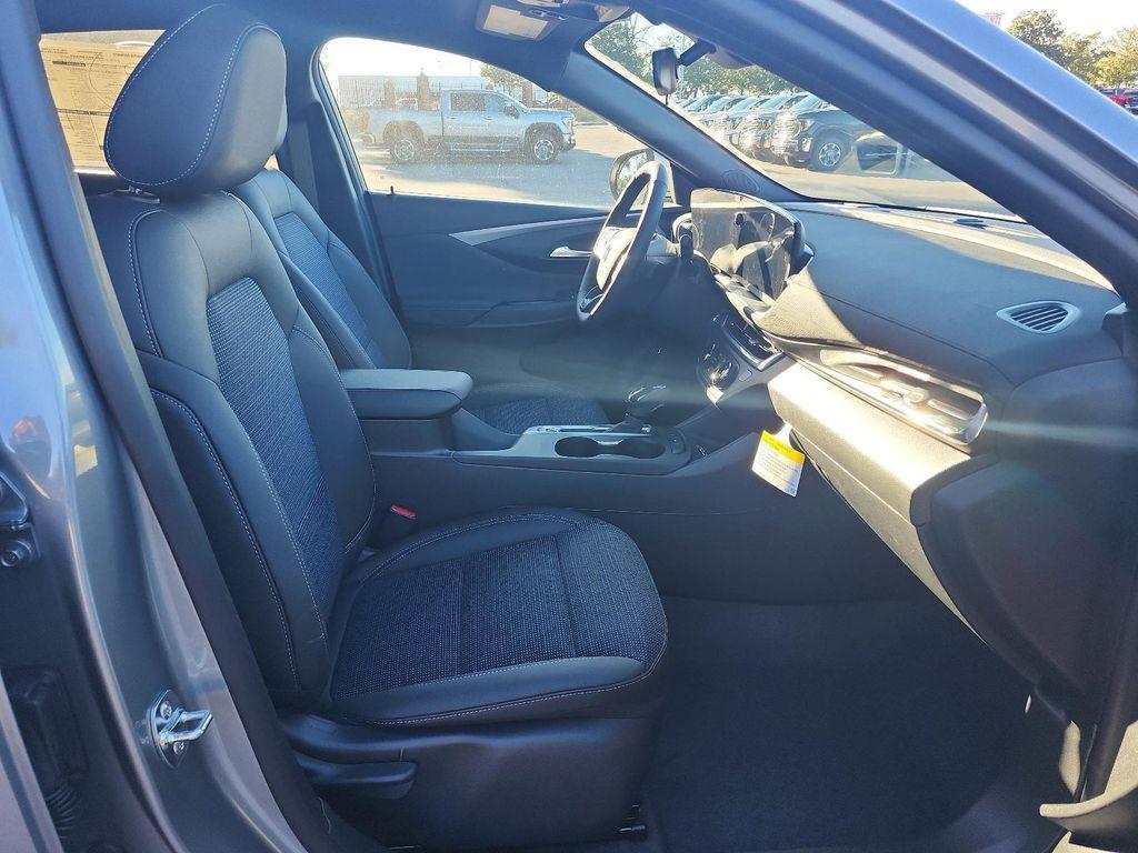 new 2026 Buick Envista car, priced at $28,715