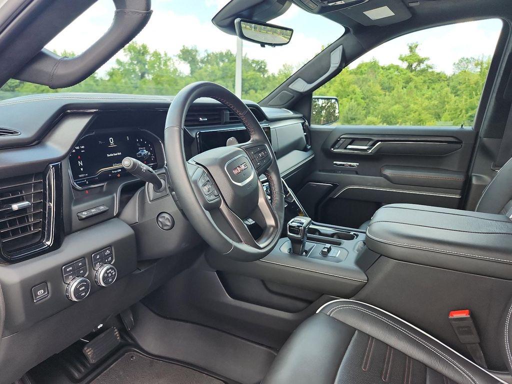 2024 Summit White GMC Sierra 1500
