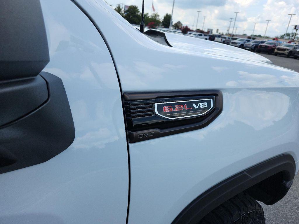 2024 Summit White GMC Sierra 1500