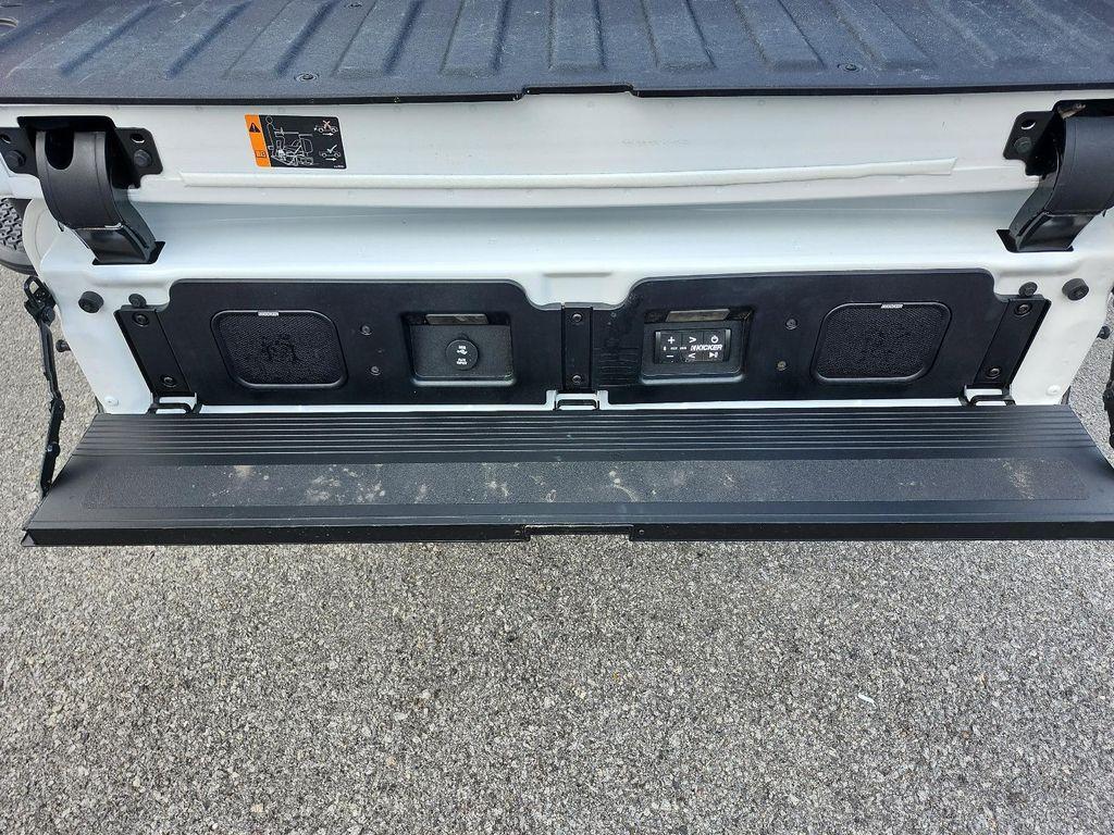 2024 Summit White GMC Sierra 1500