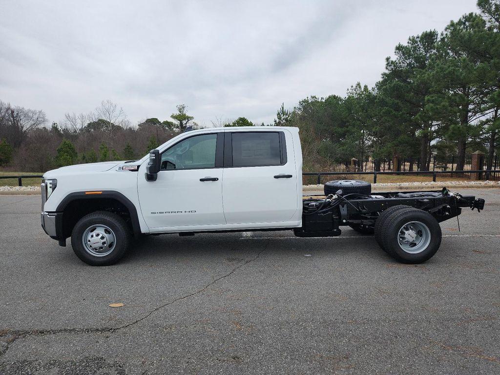 new 2026 GMC Sierra 3500 car, priced at $62,670