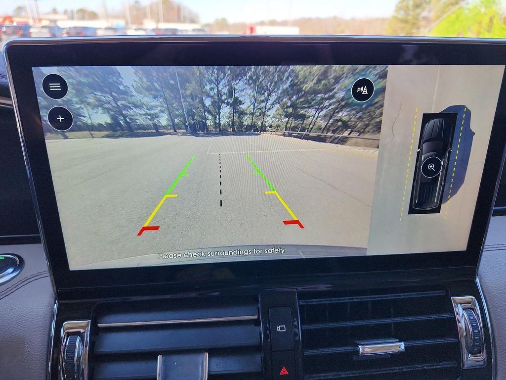 used 2023 Lincoln Navigator car, priced at $60,572