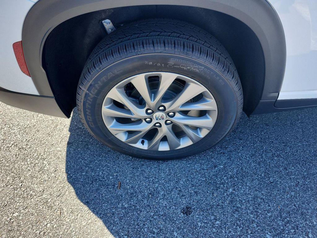 new 2026 Buick Enclave car, priced at $50,350