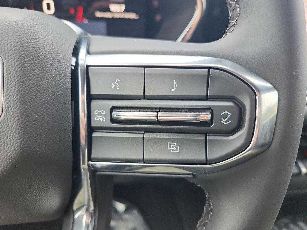 new 2026 GMC Canyon car, priced at $41,289