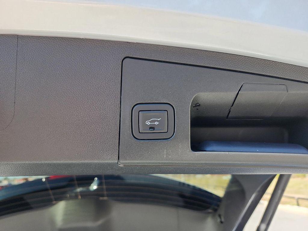 used 2025 Cadillac XT4 car, priced at $41,088