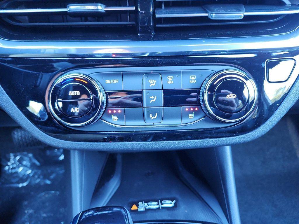 new 2026 Buick Envista car, priced at $29,680