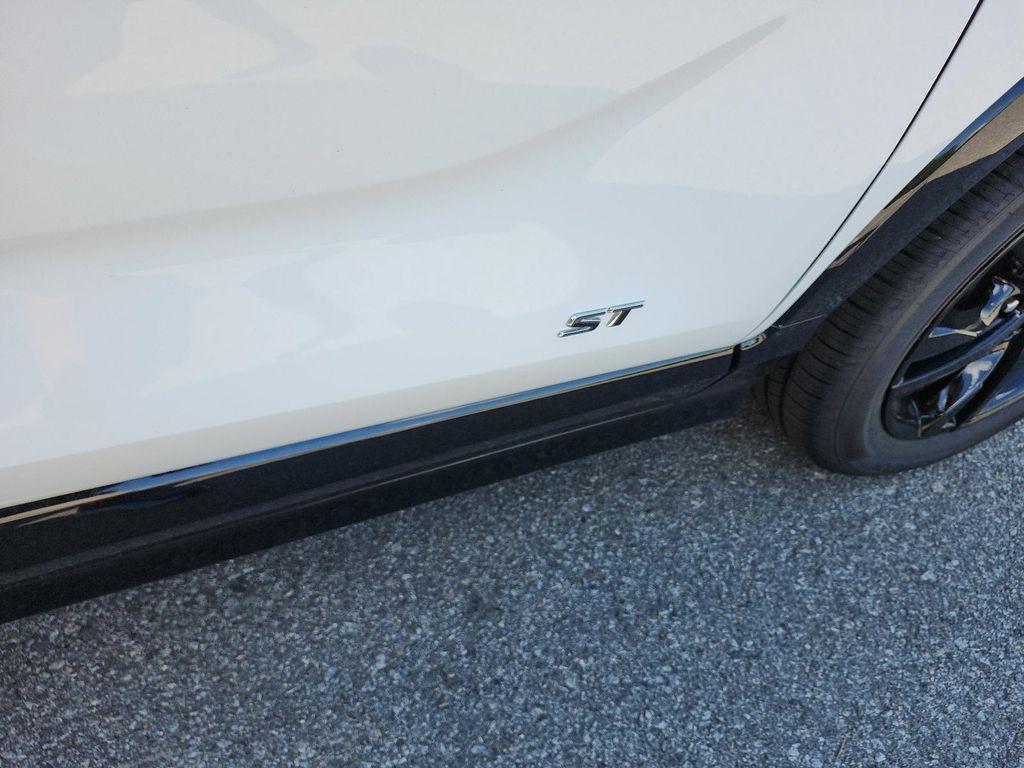 new 2026 Buick Encore GX car, priced at $30,325