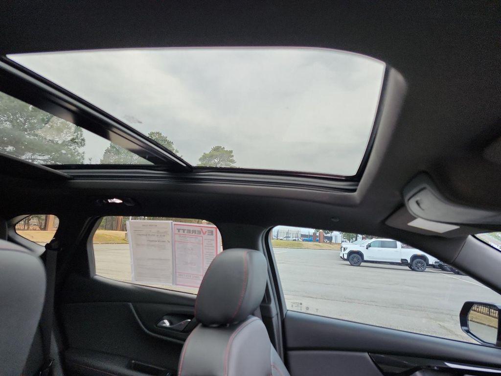 used 2024 Chevrolet Blazer car, priced at $30,771