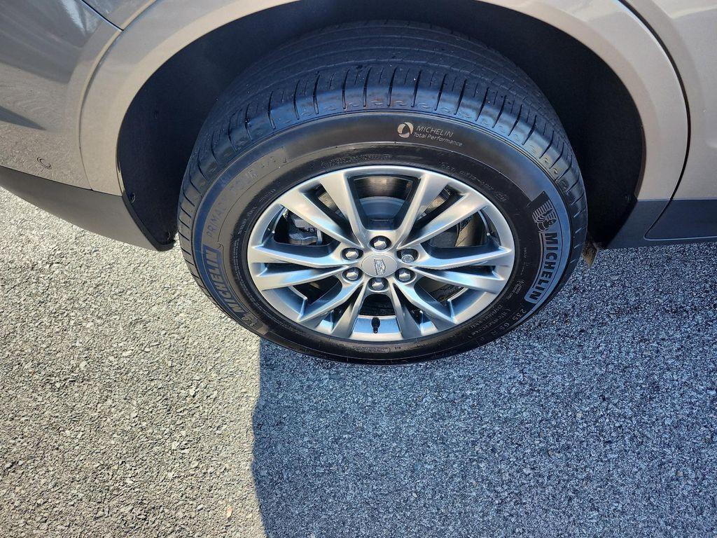 used 2023 Cadillac XT5 car, priced at $34,310