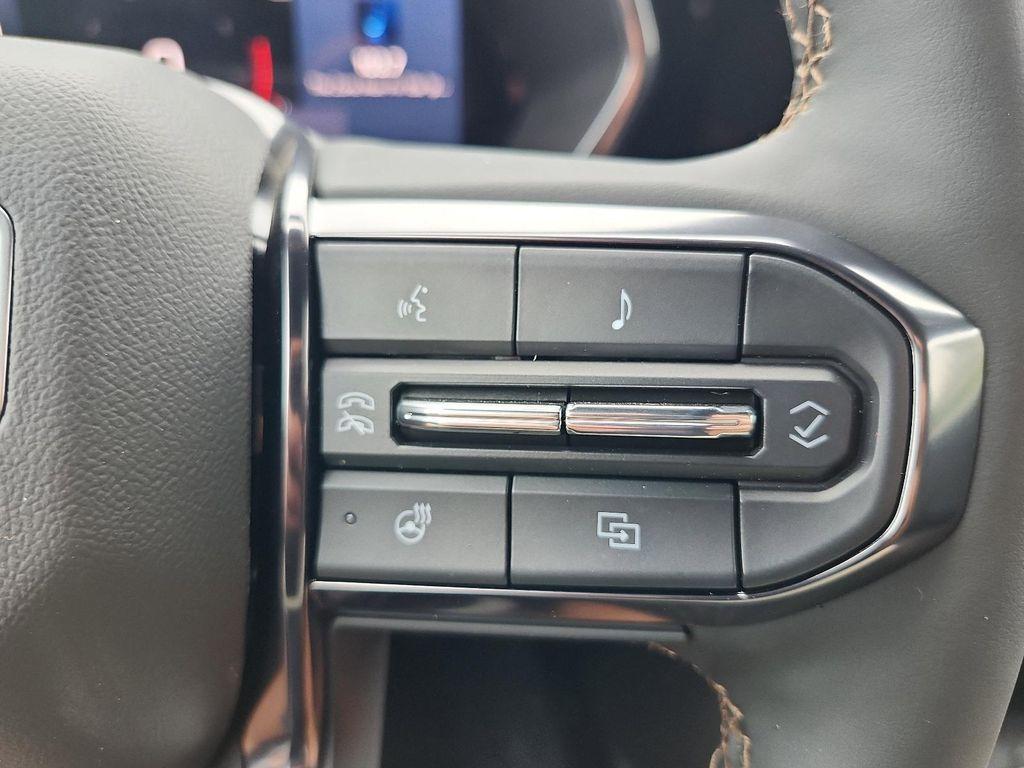 new 2025 GMC Canyon car, priced at $53,643