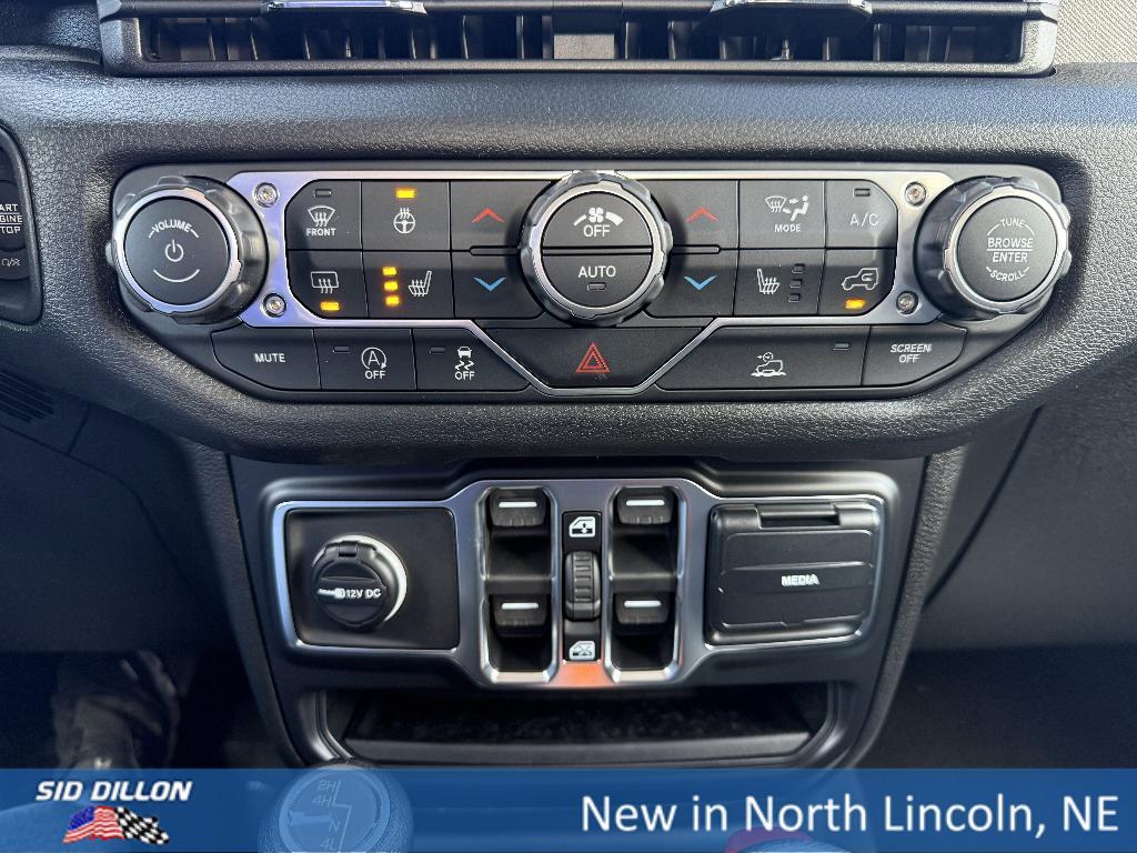 new 2026 Jeep Gladiator car, priced at $47,239