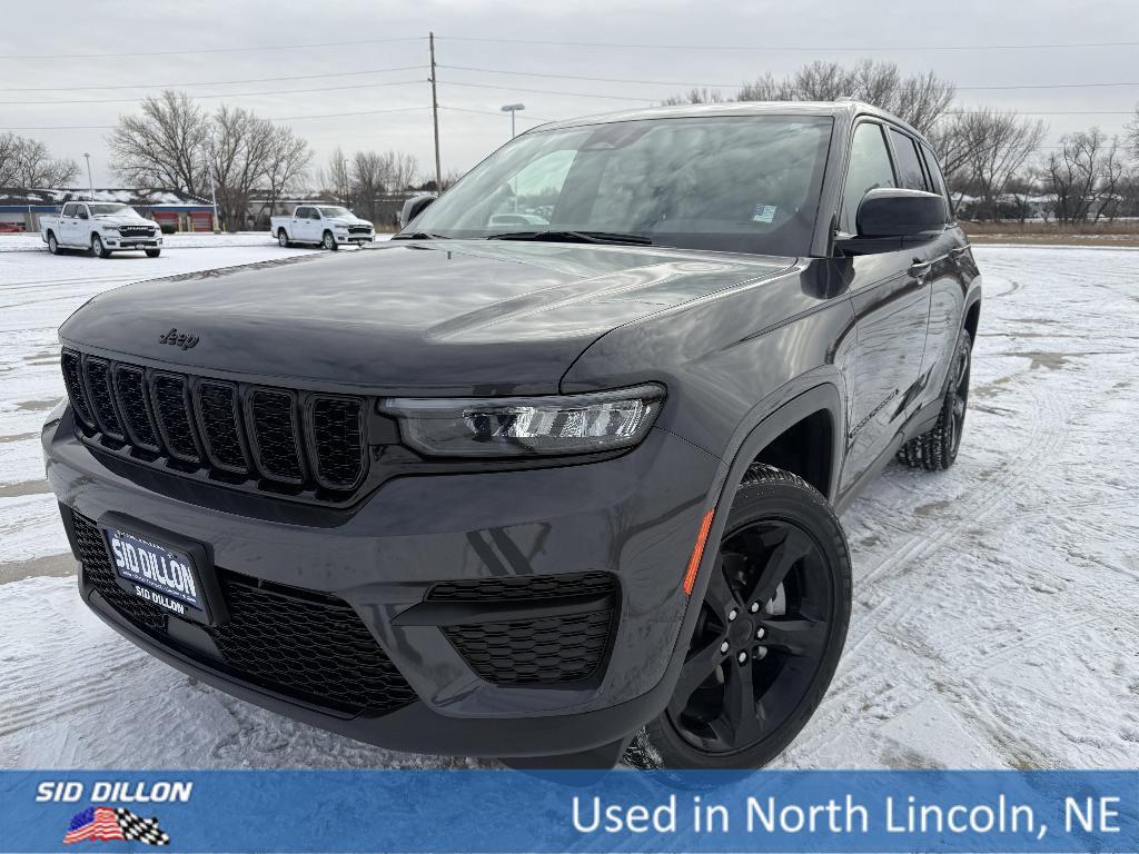 used 2025 Jeep Grand Cherokee car, priced at $40,492