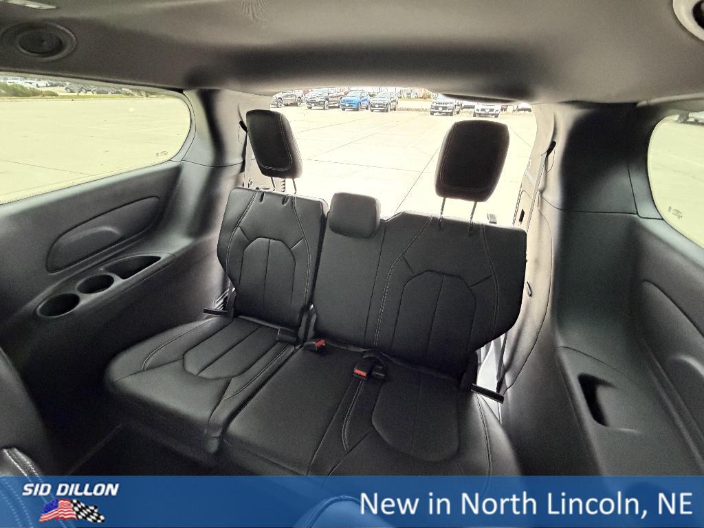 new 2026 Chrysler Pacifica car, priced at $39,920