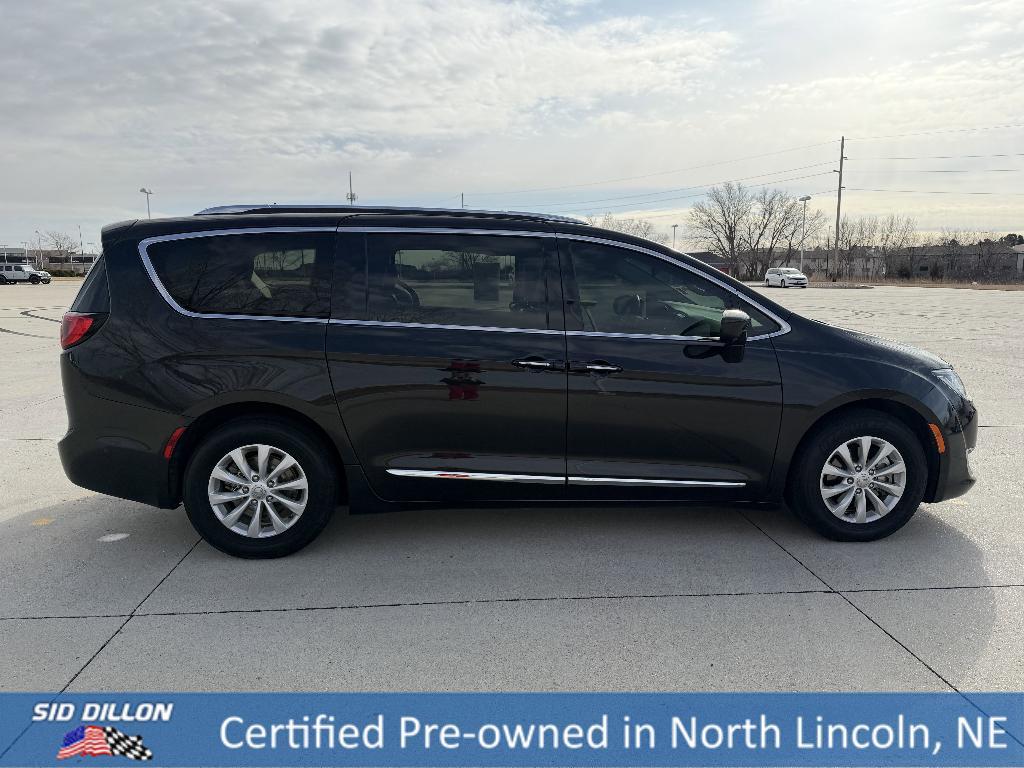 used 2018 Chrysler Pacifica car, priced at $17,992