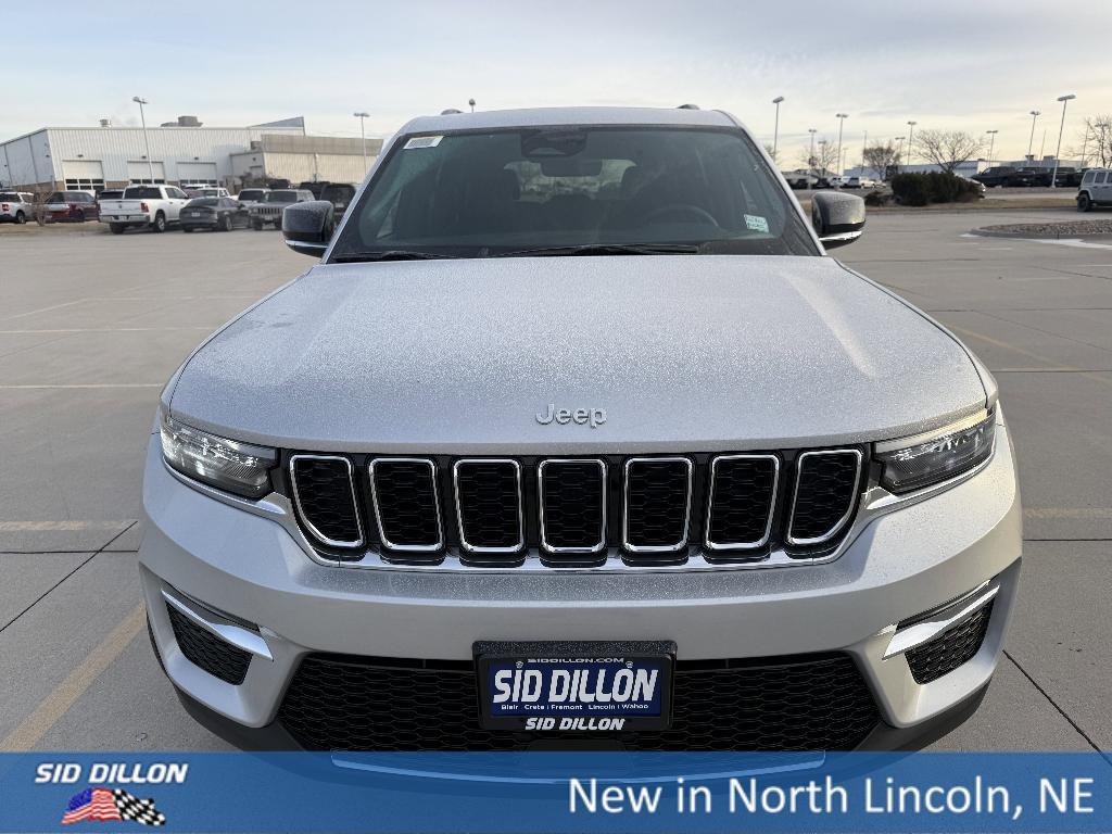 new 2025 Jeep Grand Cherokee car, priced at $45,260