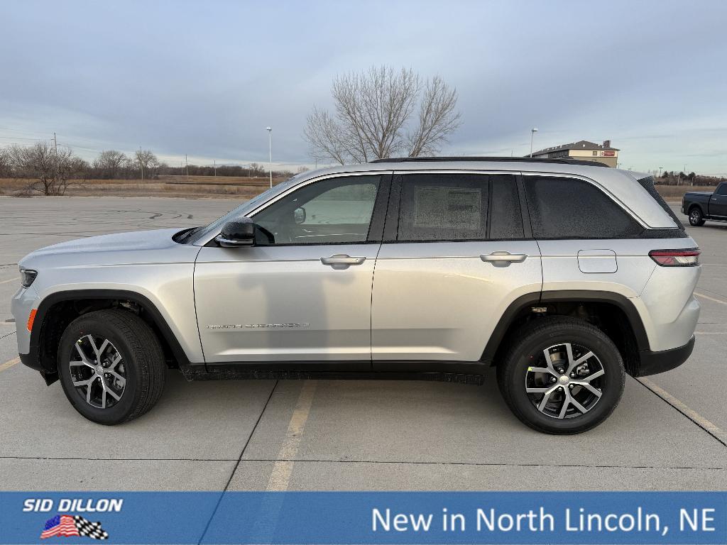 new 2025 Jeep Grand Cherokee car, priced at $45,260