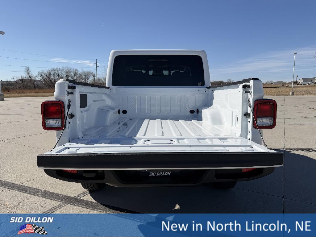 new 2026 Jeep Gladiator car, priced at $46,644