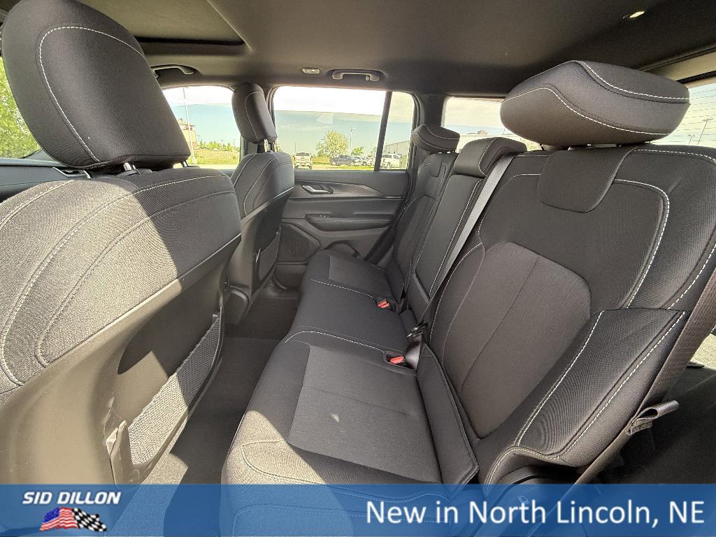 new 2026 Jeep Grand Cherokee car, priced at $44,709