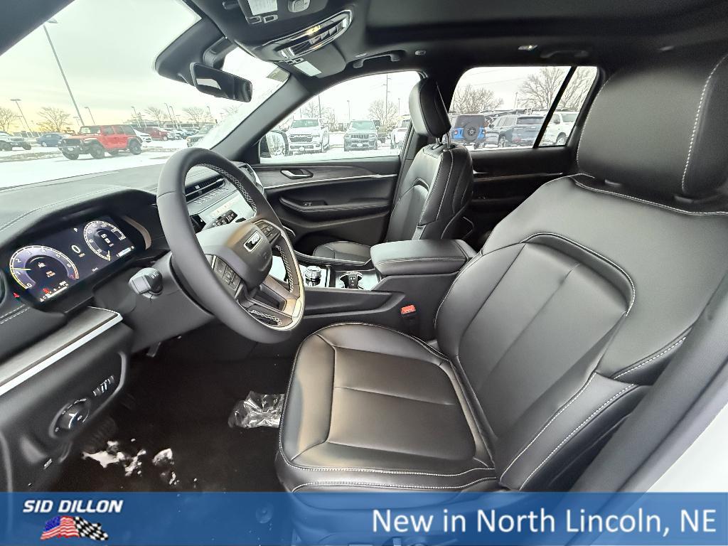 new 2026 Jeep Grand Cherokee car, priced at $48,985