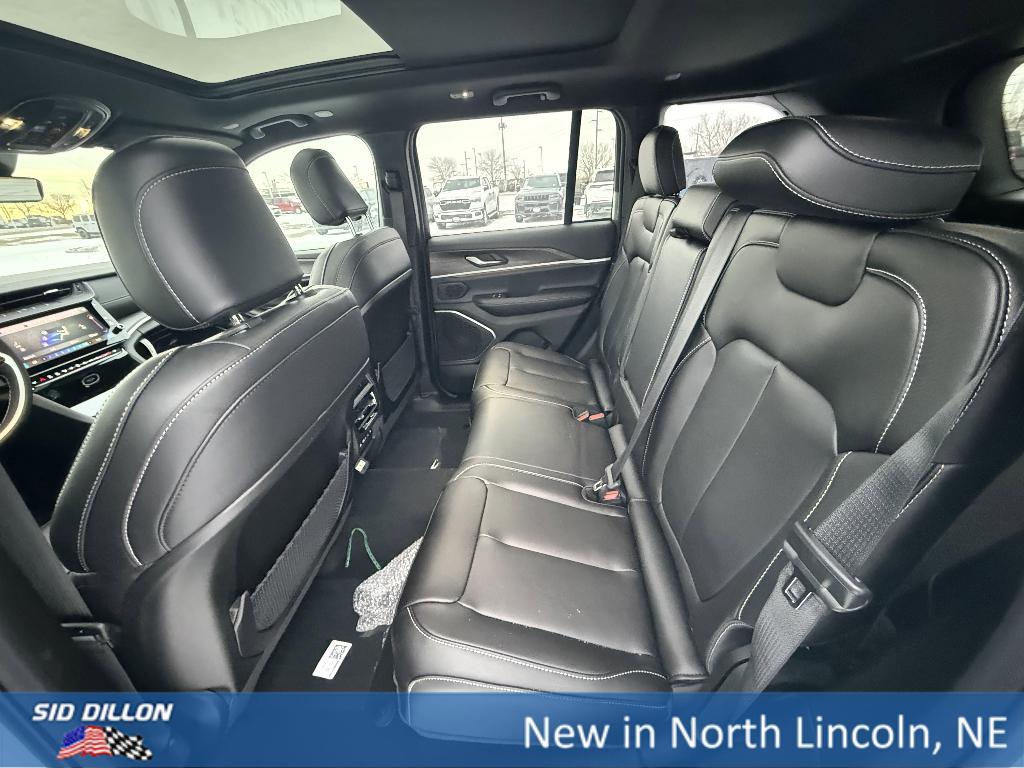 new 2026 Jeep Grand Cherokee car, priced at $48,985