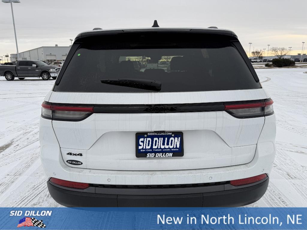 new 2026 Jeep Grand Cherokee car, priced at $48,985