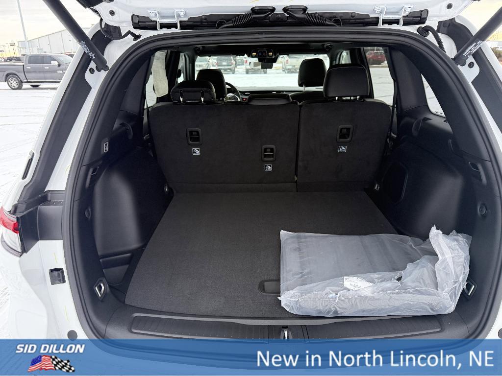 new 2026 Jeep Grand Cherokee car, priced at $48,985