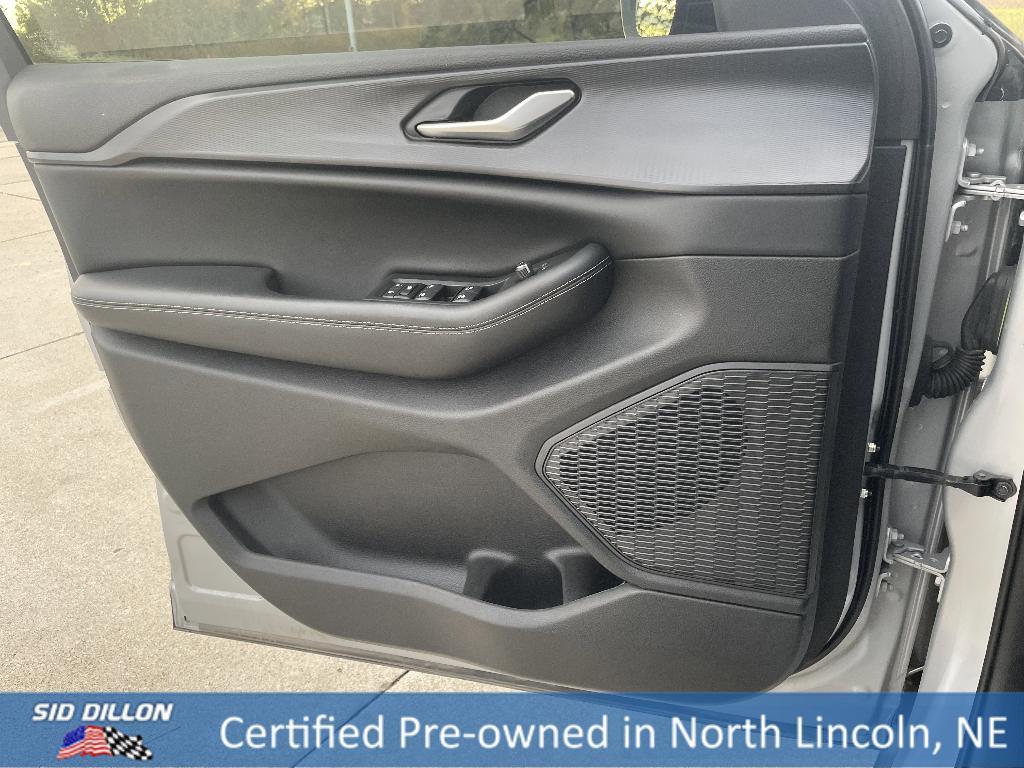 used 2023 Jeep Grand Cherokee car, priced at $32,495