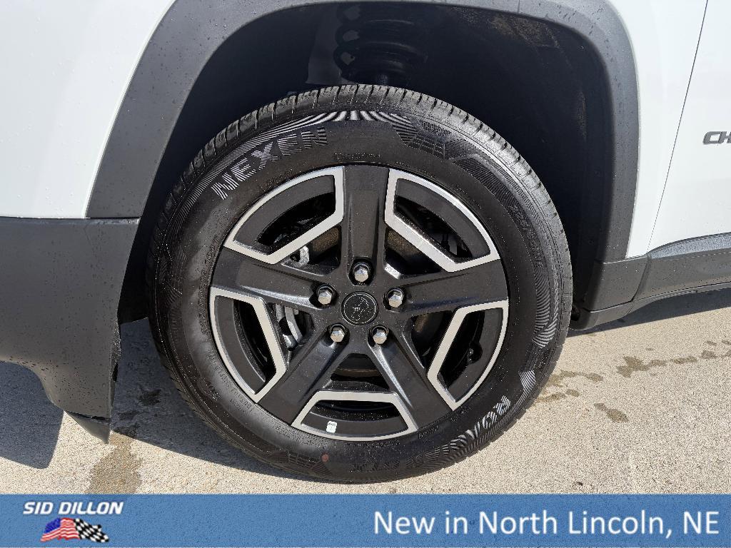 new 2026 Jeep Cherokee car, priced at $39,294