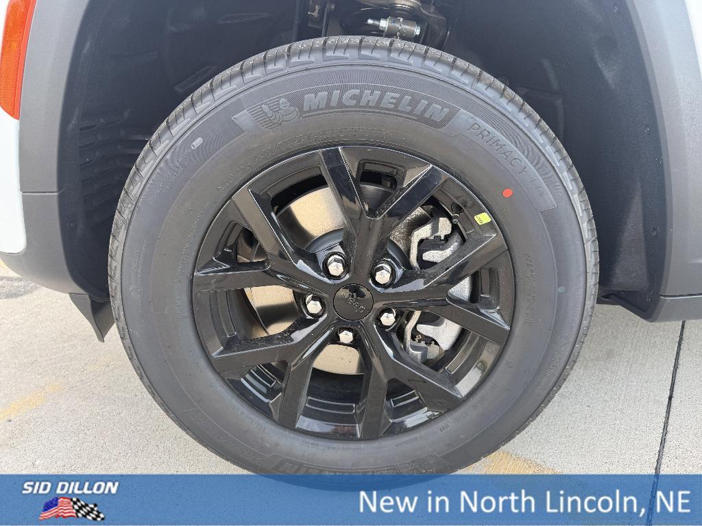 new 2026 Jeep Grand Cherokee L car, priced at $49,654